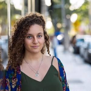 Meet your Posher, Danielle